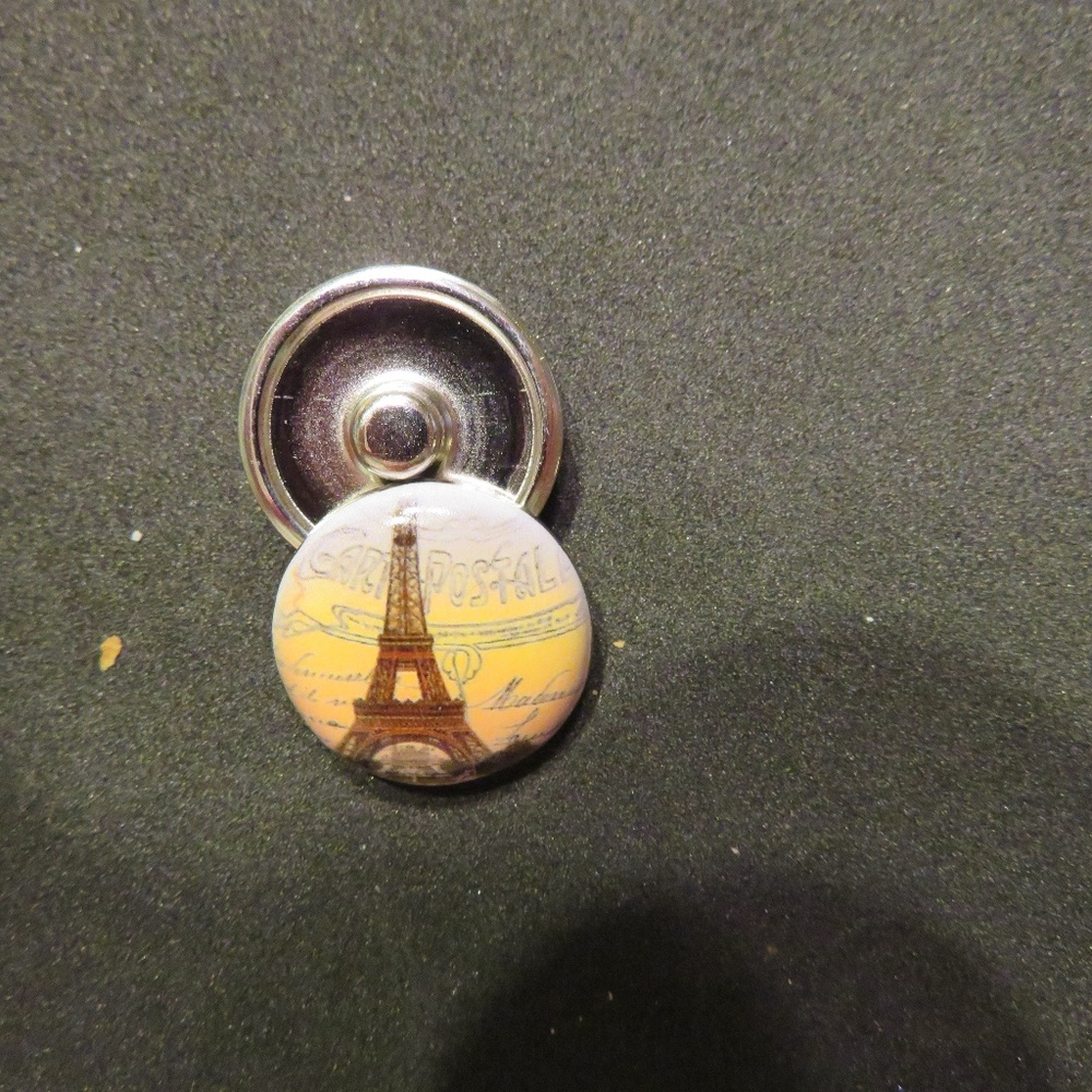 Eiffel Tower Snap
